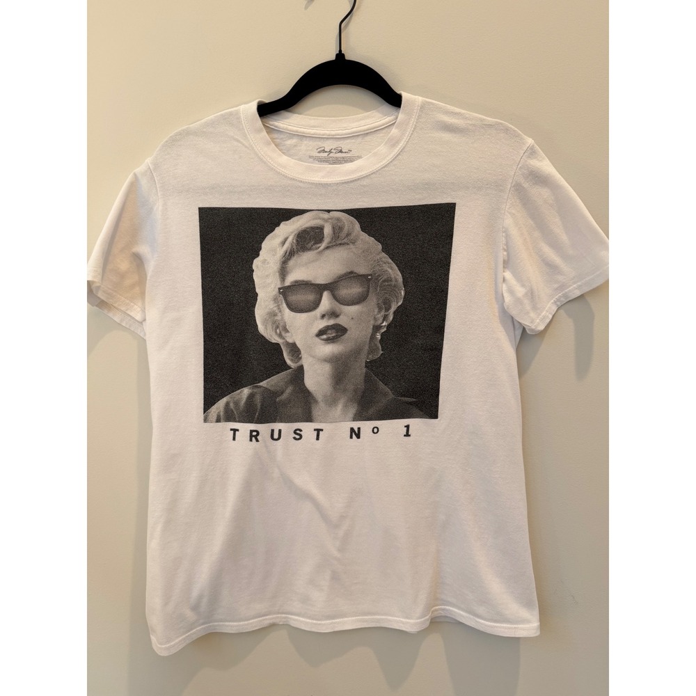 Marilyn Monroe Trust No 1 Graphic Tee White Cotton Short Sleeve Shirt Medium